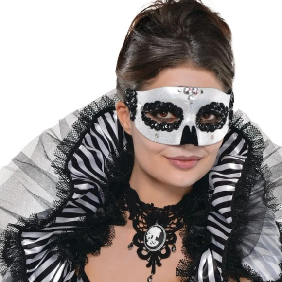 Halloween Skeleton Skull Headband Veil, Stencil Kit, Eye Mask Pack of 5 - Picture 6 of 6